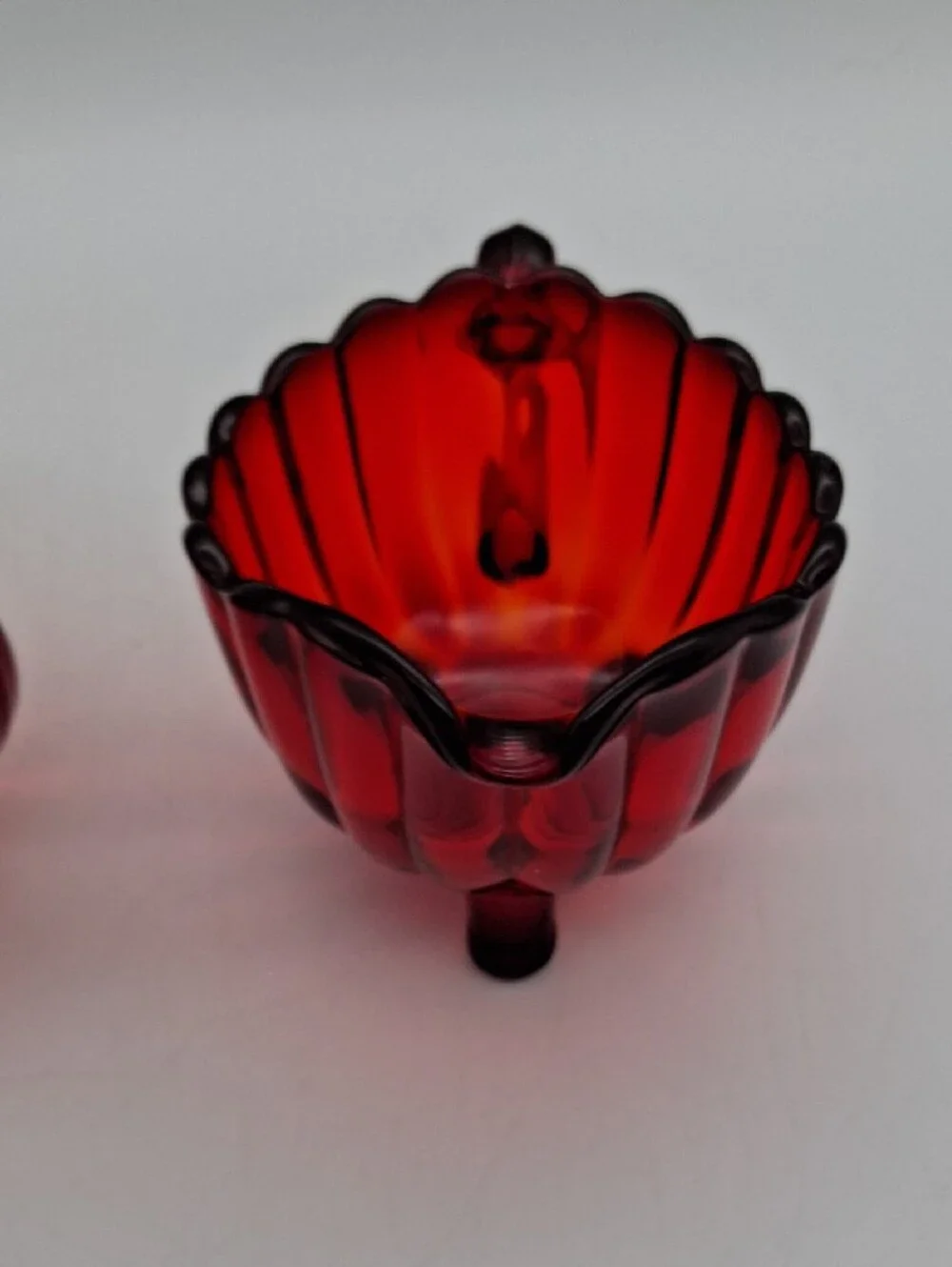 Red Glass Creamer and Sugar Set - Elegant Ruby Tone